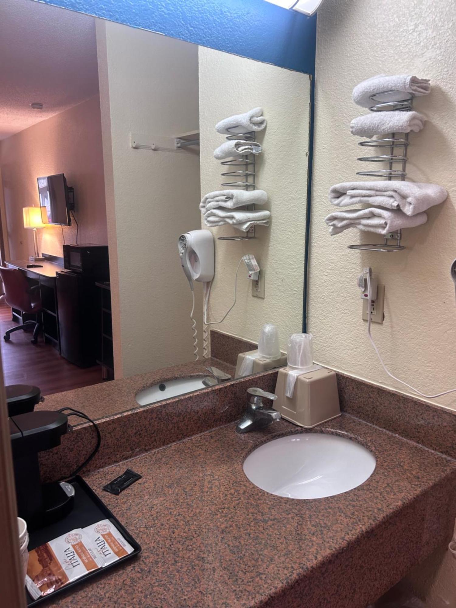 Americas Best Value Inn Dayton Extérieur photo